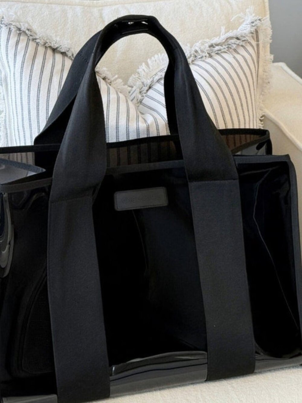 Case-Mate Black Midnight Jelly Tote Clear Waterproof Beach Bag Gym Travel NWT - Picture 2 of 6